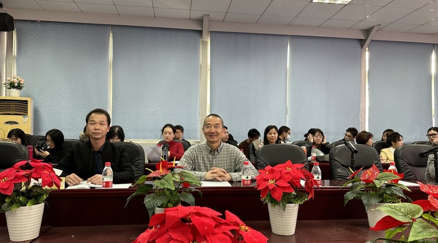 林钰源经理讲话.jpg