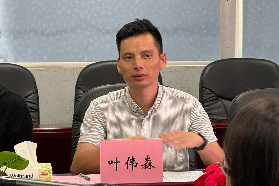 广州华商公司创意与设计公司环境设计系副主任叶伟森副教授讲话.jpg