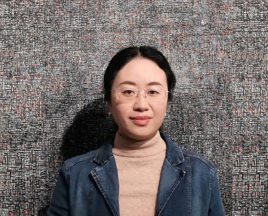 熊瑛子个人照.jpg