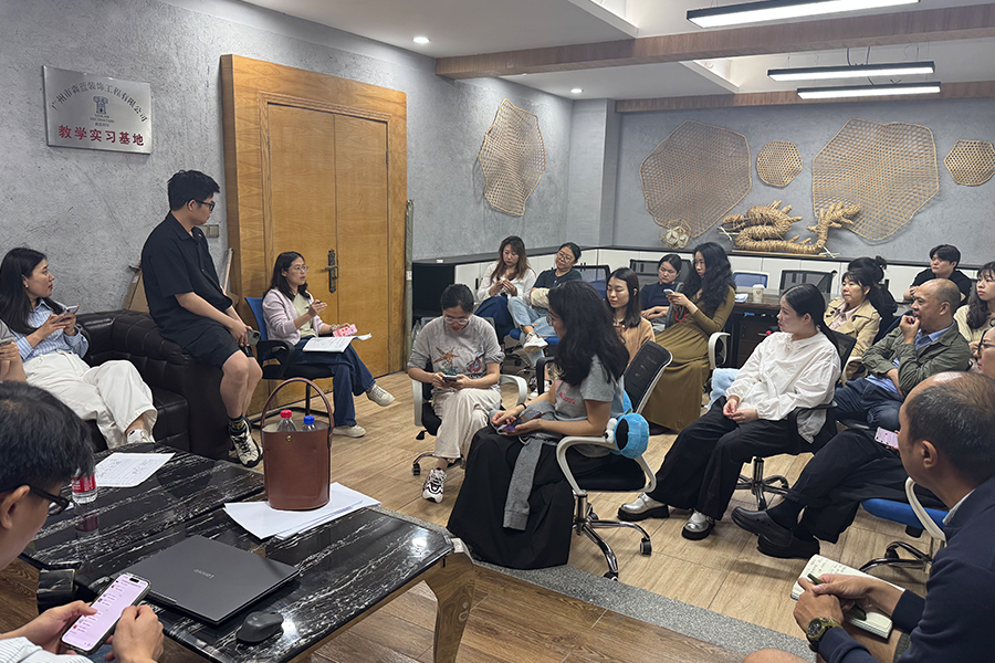 会议现场1.jpg
